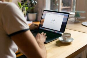 Read more about the article Getting found online: how financial brands and fintechs can stand out in AI search