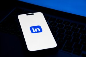 Read more about the article Why your C-Suite should be posting regularly on LinkedIn